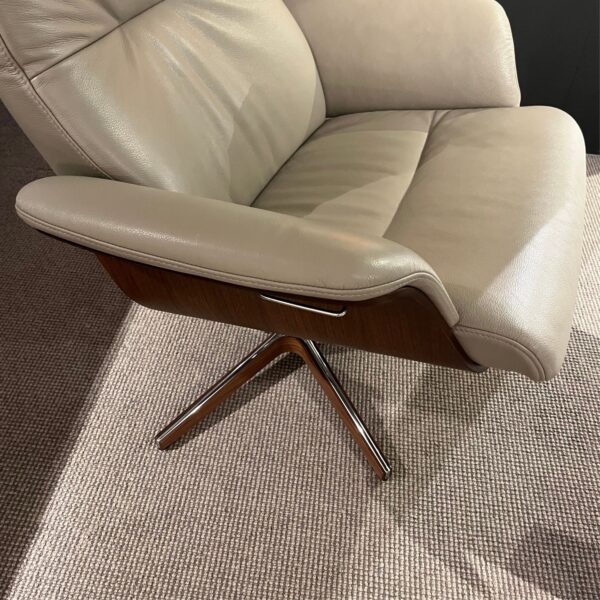 Conform Time Out large relaxfauteuil met hocker - Afbeelding 4